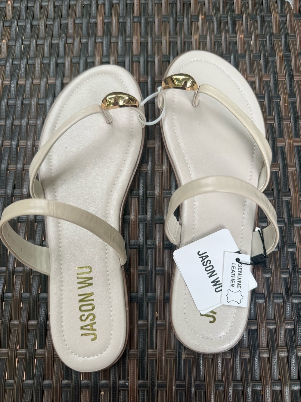 NEW⭐️Jason Wu Cream Leather Toe-Ring Sandals with Gold Accent